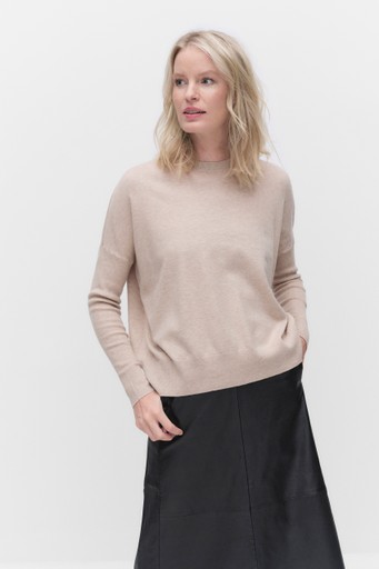 Udeliaiw pullover