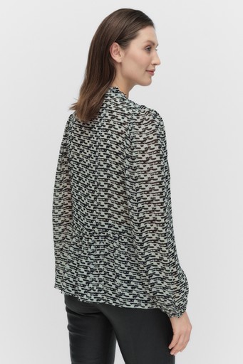 Cessieiw shirt