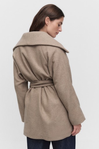 Yunahiw collar coat Yunahiw collar coat