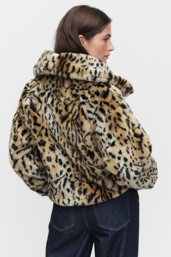 Yobaiw coat Yobaiw coat