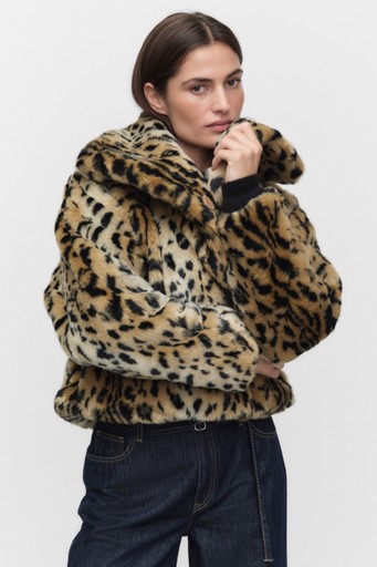 Yobaiw coat Yobaiw coat