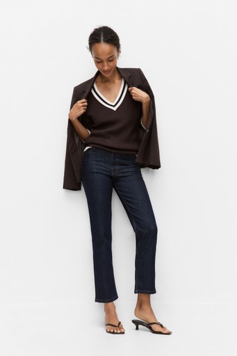 Leenahiw v-neck