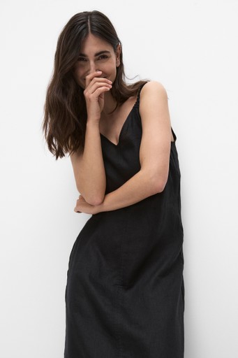 Elinoriw strap dress