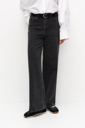 Junaiw aalia jeans