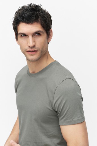 Aidan basic tee