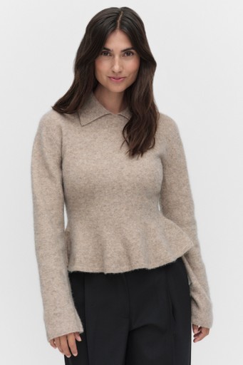 Selana knit collar