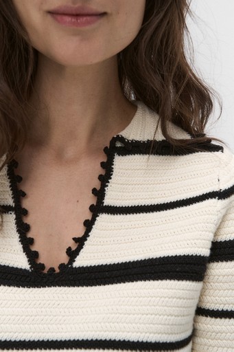 Susi knit collar