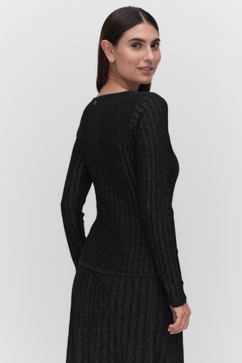 Isa sweater