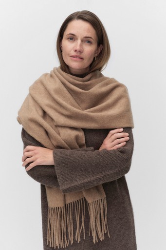 Claire wool scarf