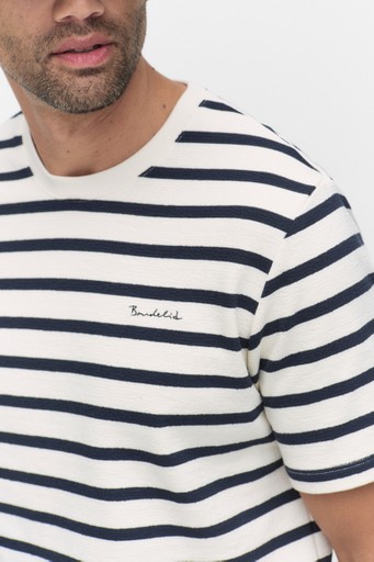 Dennis tee
