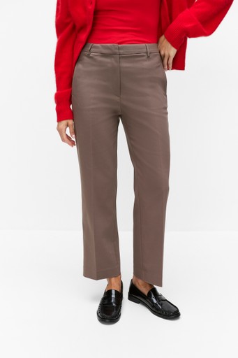 Desi straight cropped trs