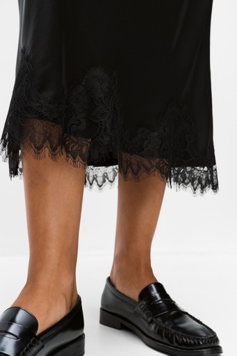 Ine skirt