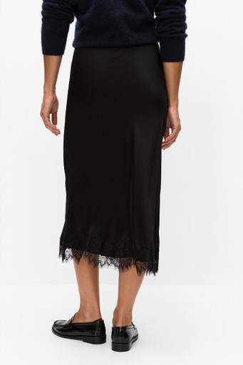 Ine skirt