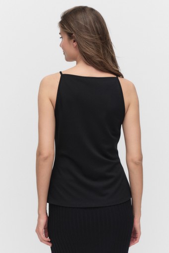 Arrow top Arrow top