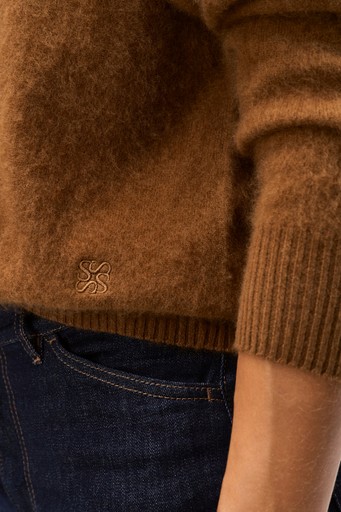 Bianca R-neck sweater