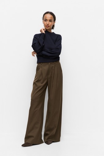 Wilma mockneck sweater
