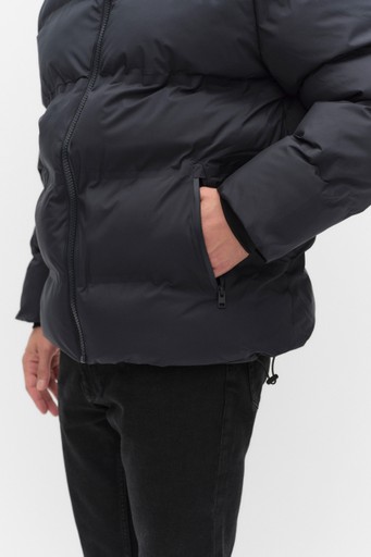 Welded puffer jacket