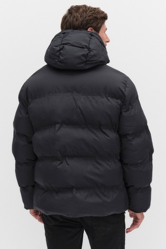 Welded puffer jacket