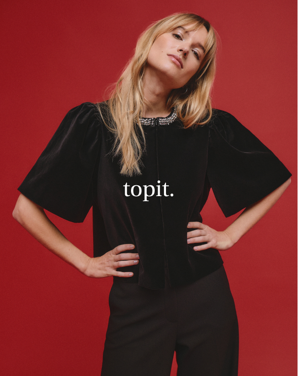 Musta naisten t-paita koristeellisilla helmillä