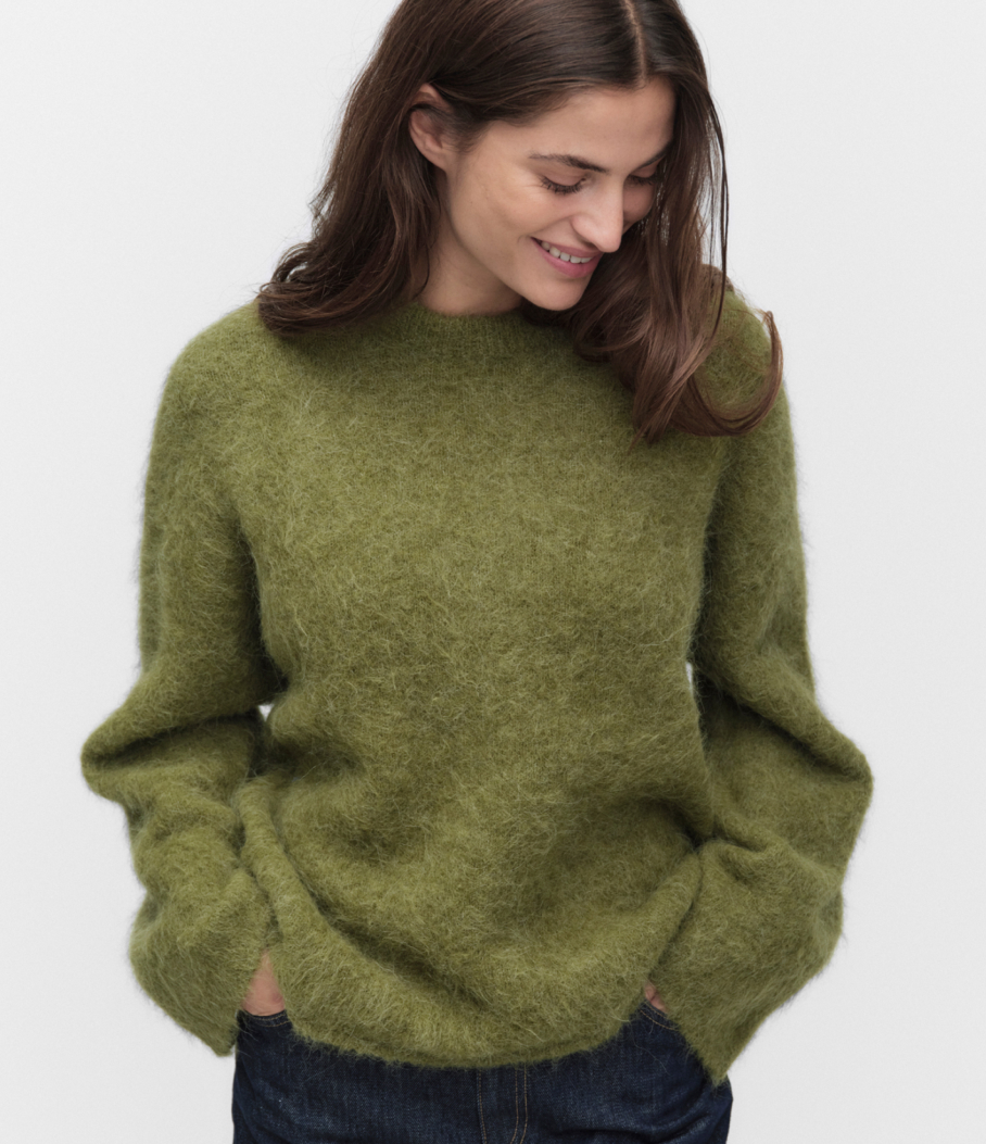 Vihreä neulepusero naisille alpakavillaa