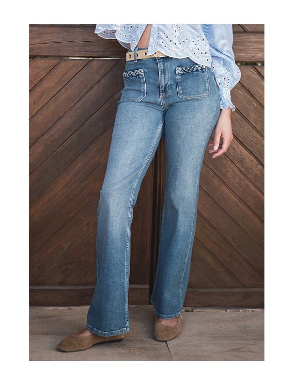 Siniset naisten farkut MQ Marqet:lta.