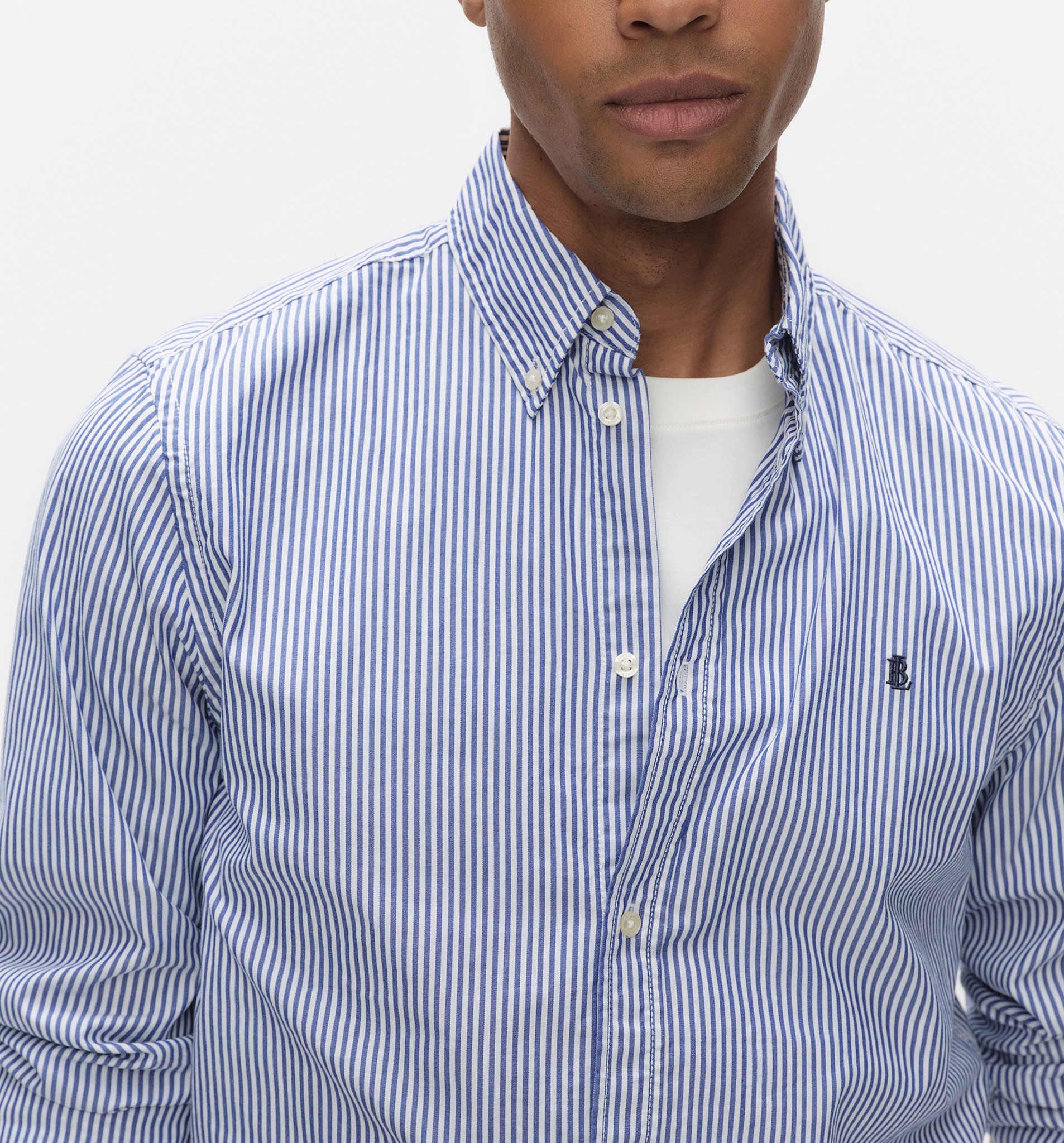 Siniviirinen paita miehille.