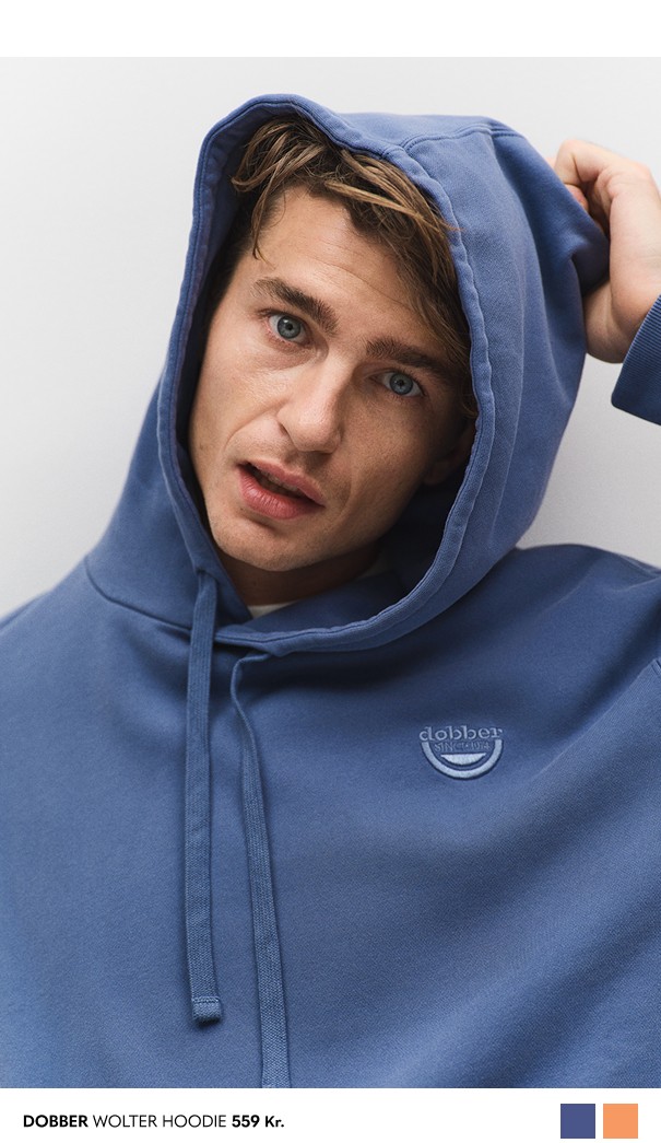 Sininen huppari miehille.