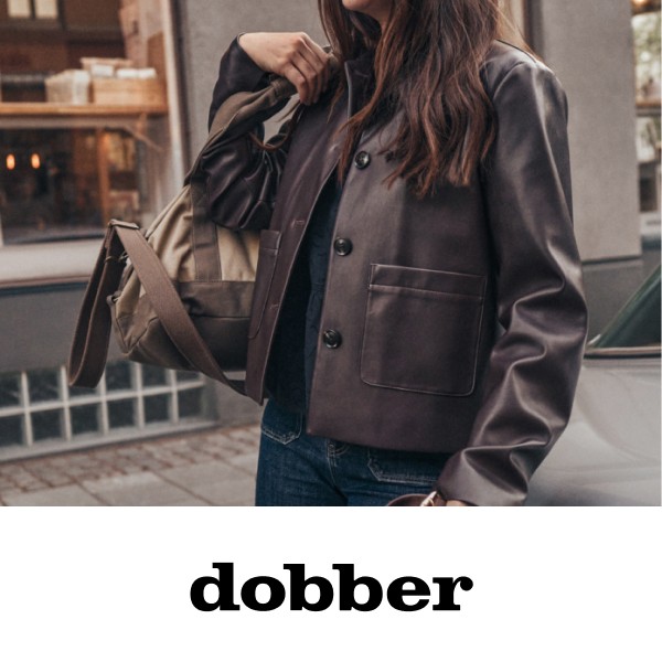 Brun kort jakke til dame fra mærket Dobber.