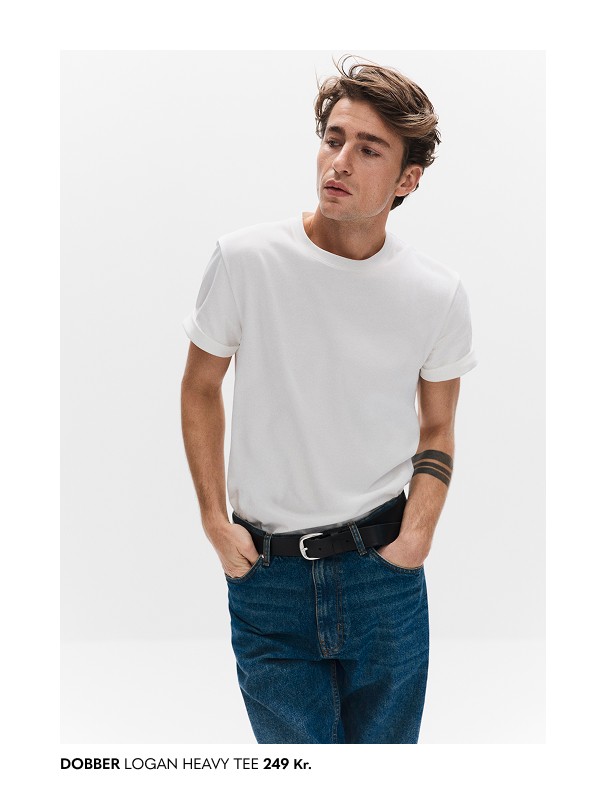 Valkoinen T-paita miehille.