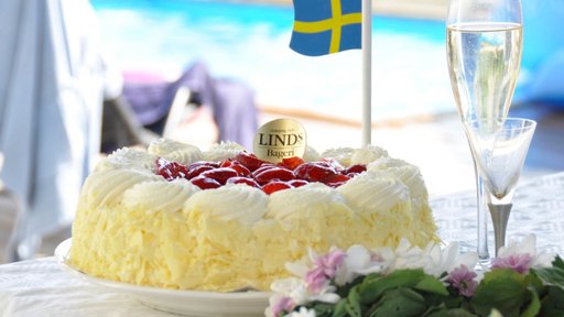 Midsommartårta från Linds Bageri 