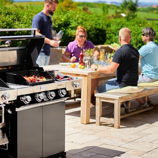 Gasgrill Videro G4-S Vario+, 20500 watt + cover. Gasgrill Videro G4-S Vario+, 20500 watt + cover.