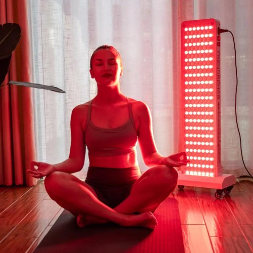 Rödljuspanel 1500 W med fotstöd