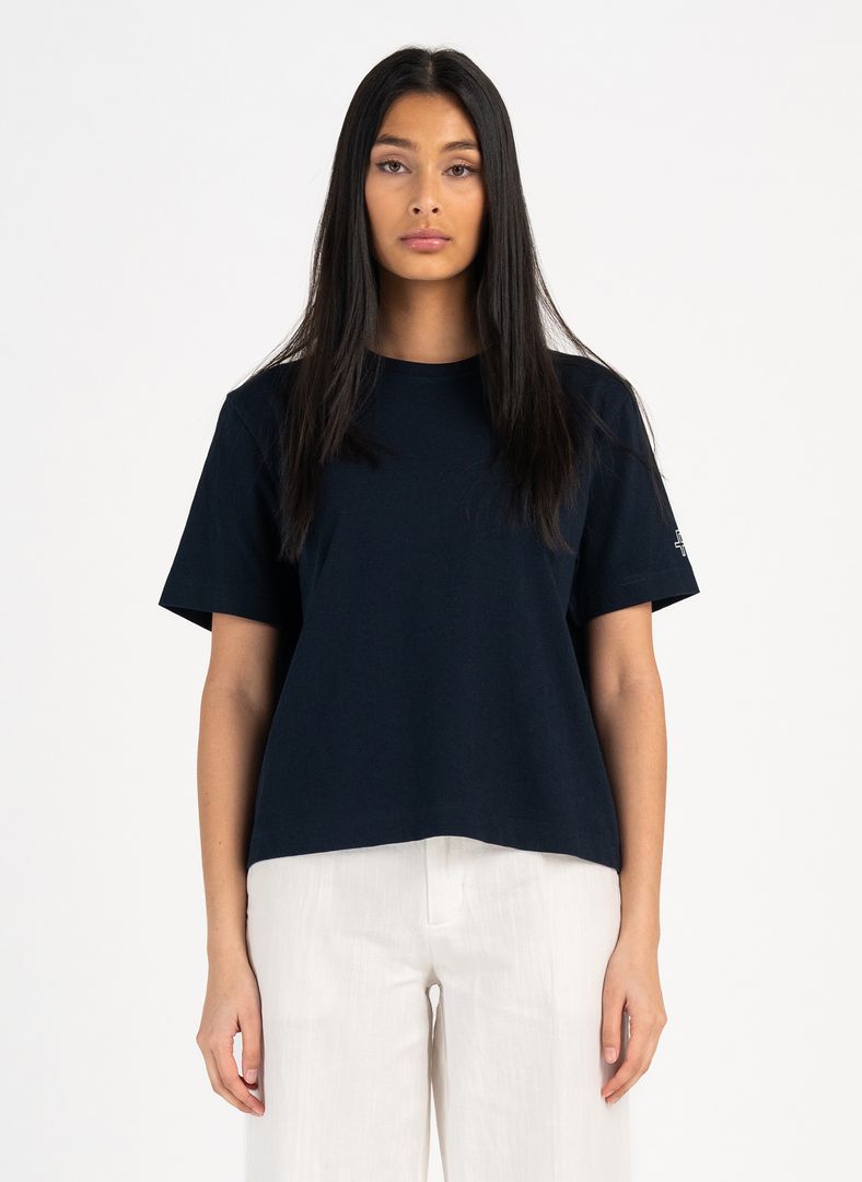 W Robus Banner Eco Tee W Robus Banner Eco Tee Dk Navy Blue