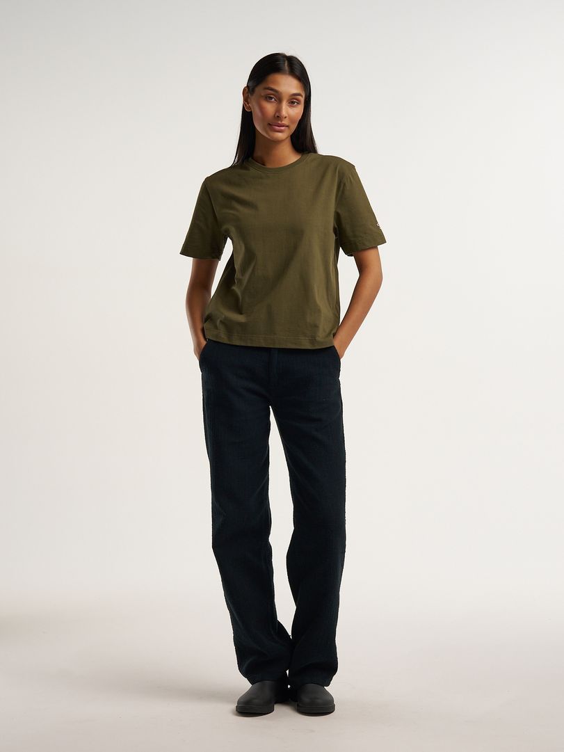 W Robus Banner Eco Tee W Robus Banner Eco Tee Earthbound Green