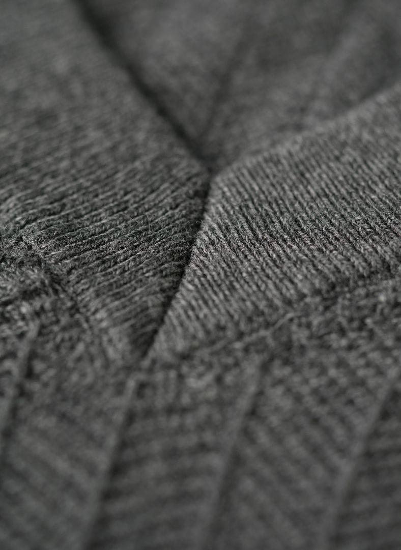 Tiller Herringbone V-neck Tiller Herringbone V-neck