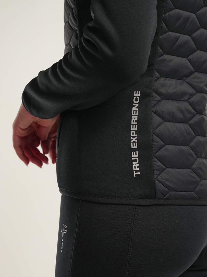 W Levo Hybrid Vest