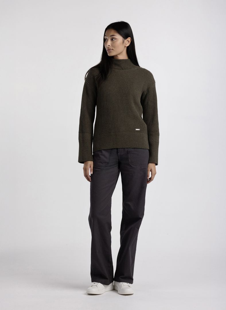 W Mons Funnel Neck
