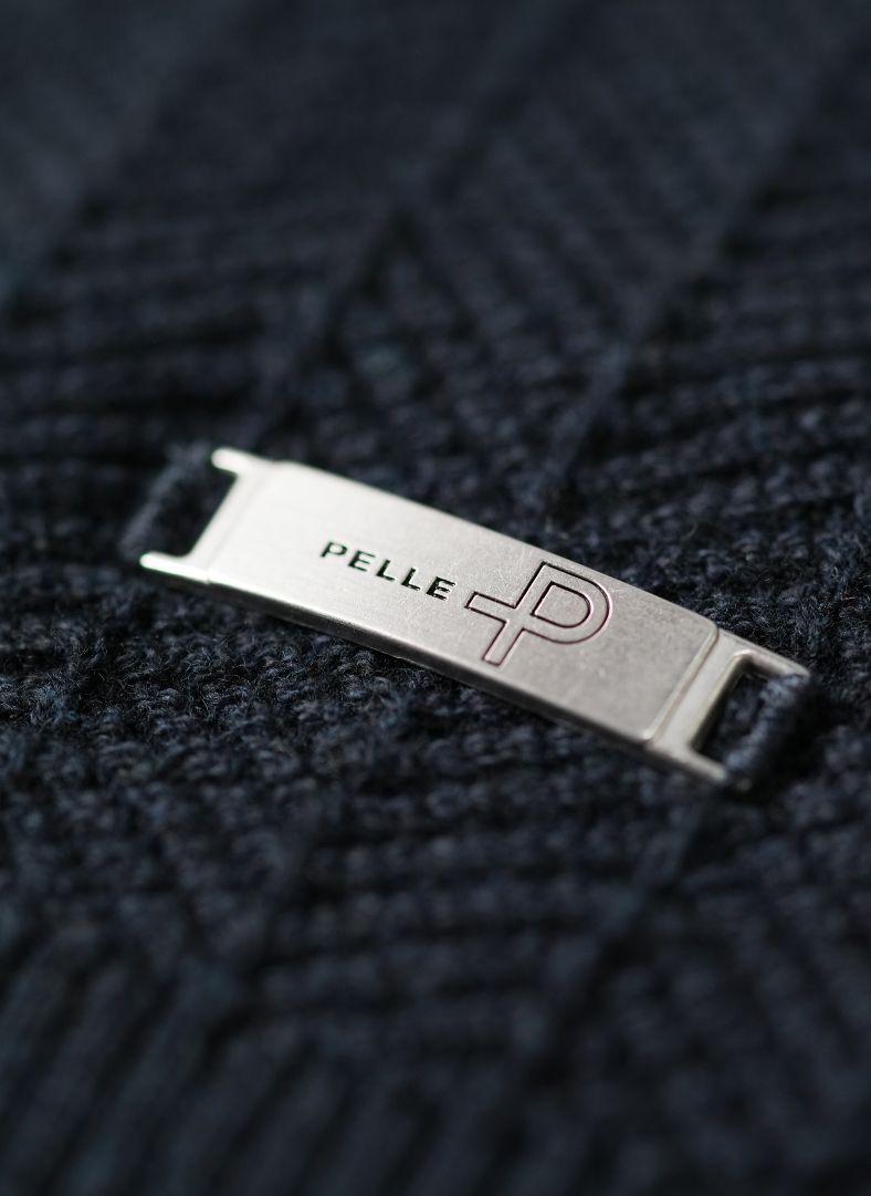 W Tiller Herringbone V-neck