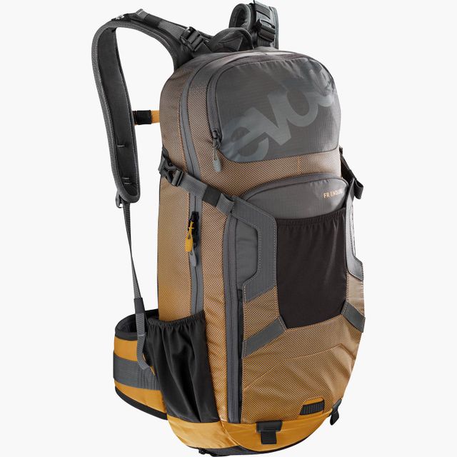 EVOC FR Enduro Maastopyöräilyreppu 16L EVOC FR Enduro Maastopyöräilyreppu 16L
