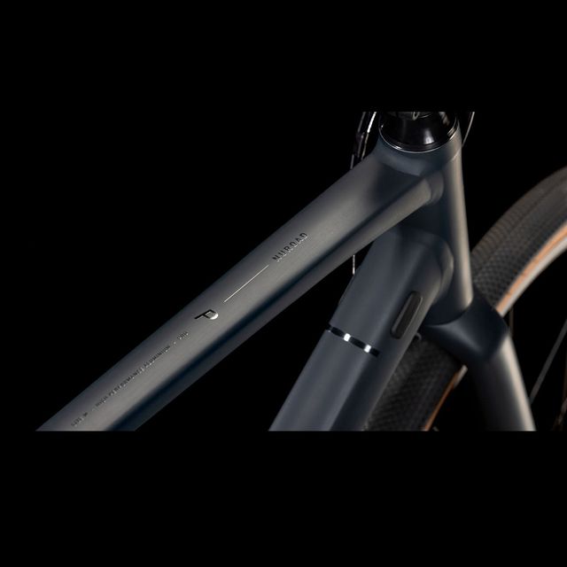 CUBE Nuroad Pro gravel-pyörä CUBE Nuroad Pro gravel-pyörä