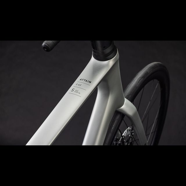 CUBE Attain C:62 SLX maantiepyörä