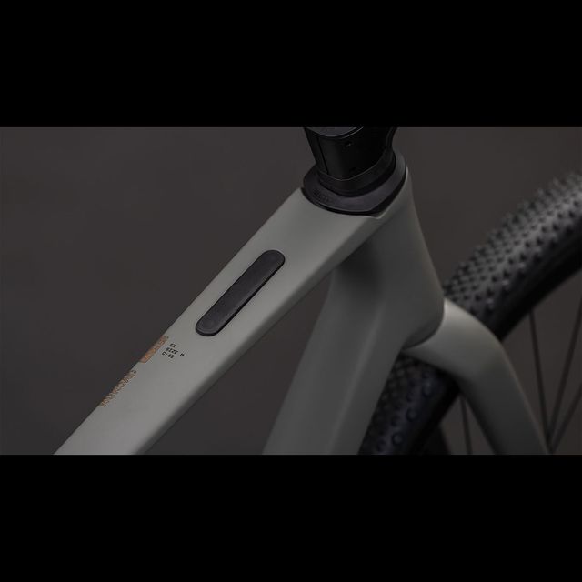 CUBE Nuroad C:62 EX gravel-pyörä