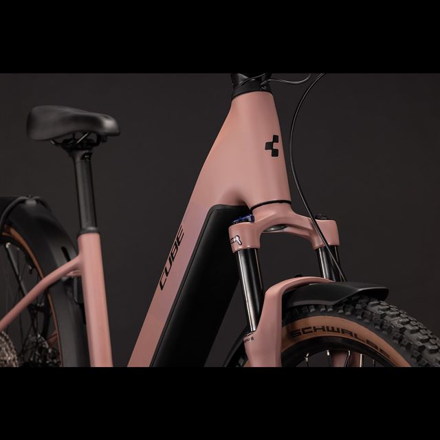 CUBE Reaction Hybrid Performance 720 FE Easy Entry 2027 sähköpyörä 