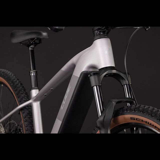 CUBE Reaction Hybrid Pro 800 2027 sähköpyörä