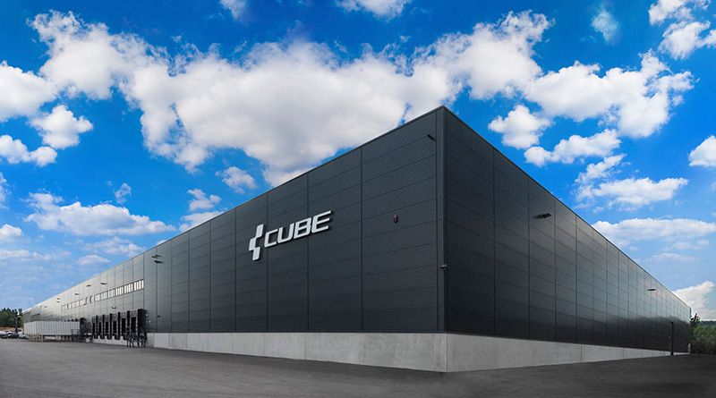 CUBEn tehdas ulkoapäin.