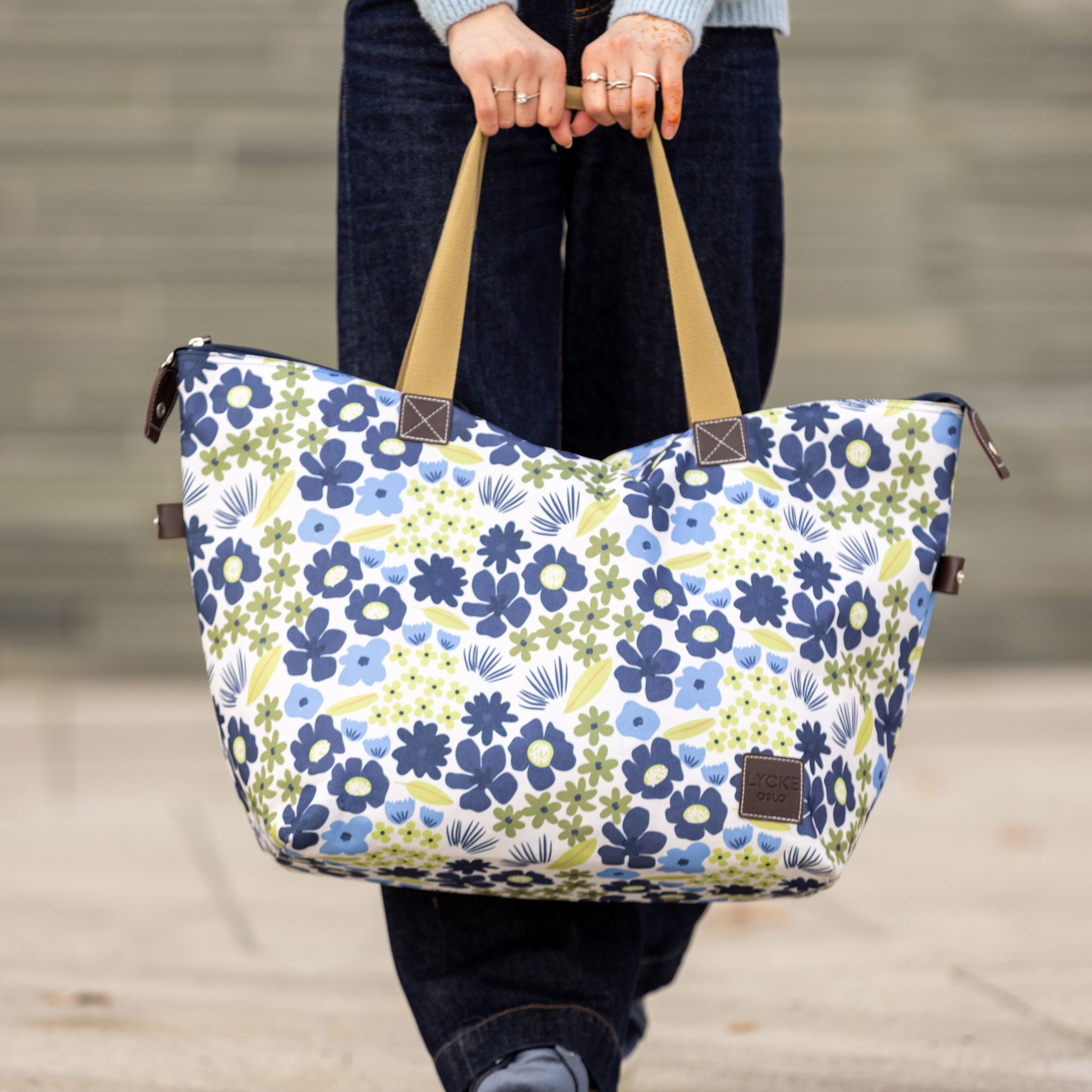 Tina weekend bag, 25 L - Flower