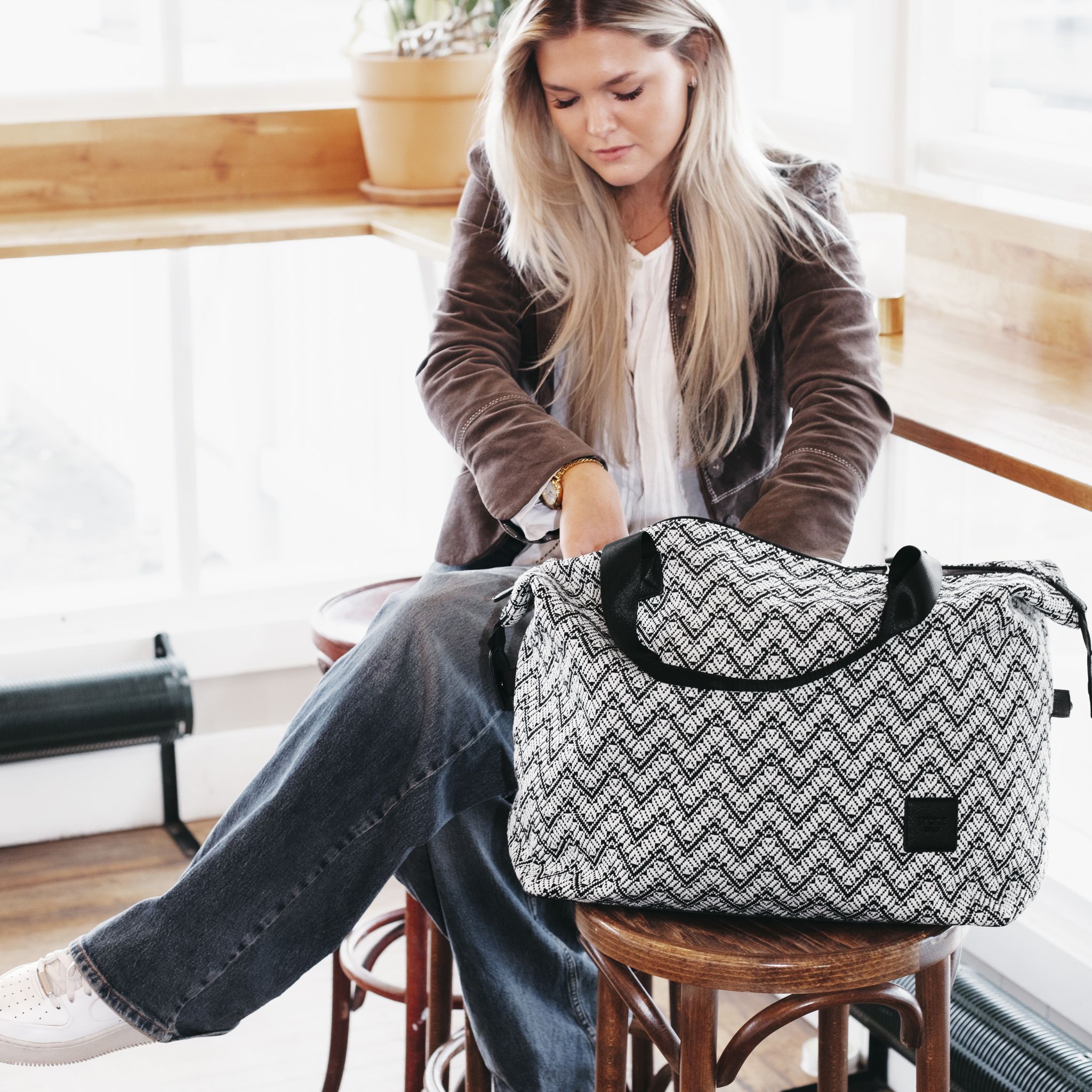 Flora weekend bag, 40 L - Black/white