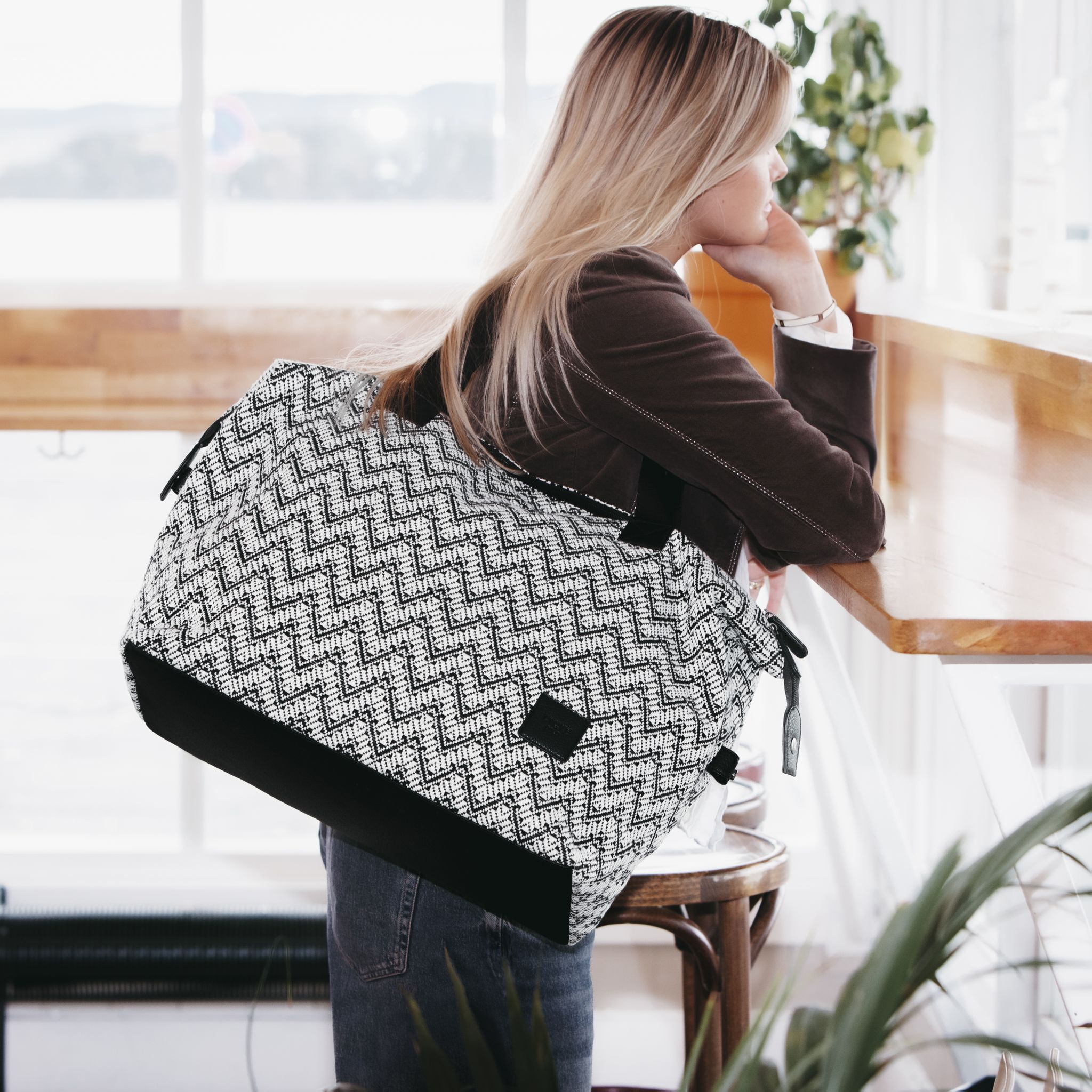 Weekendbag, Flora - Black/white