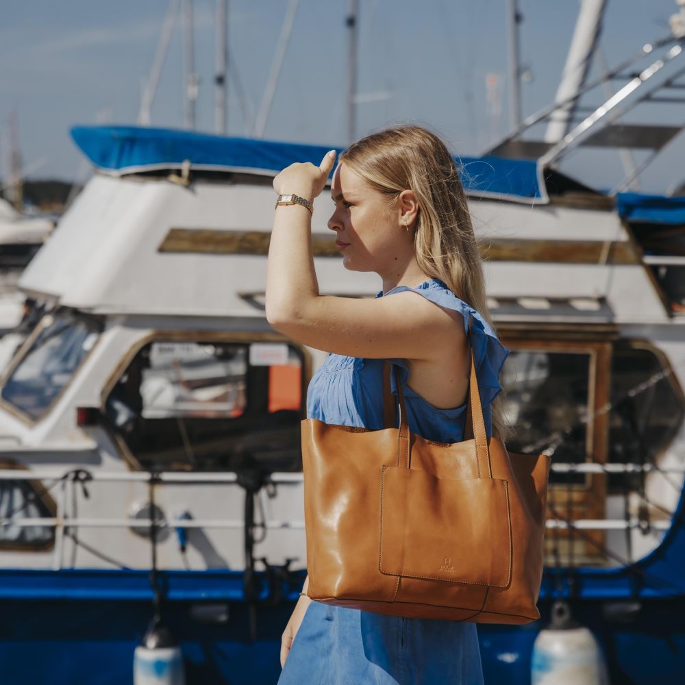 CASUAL CLASSICS Tote