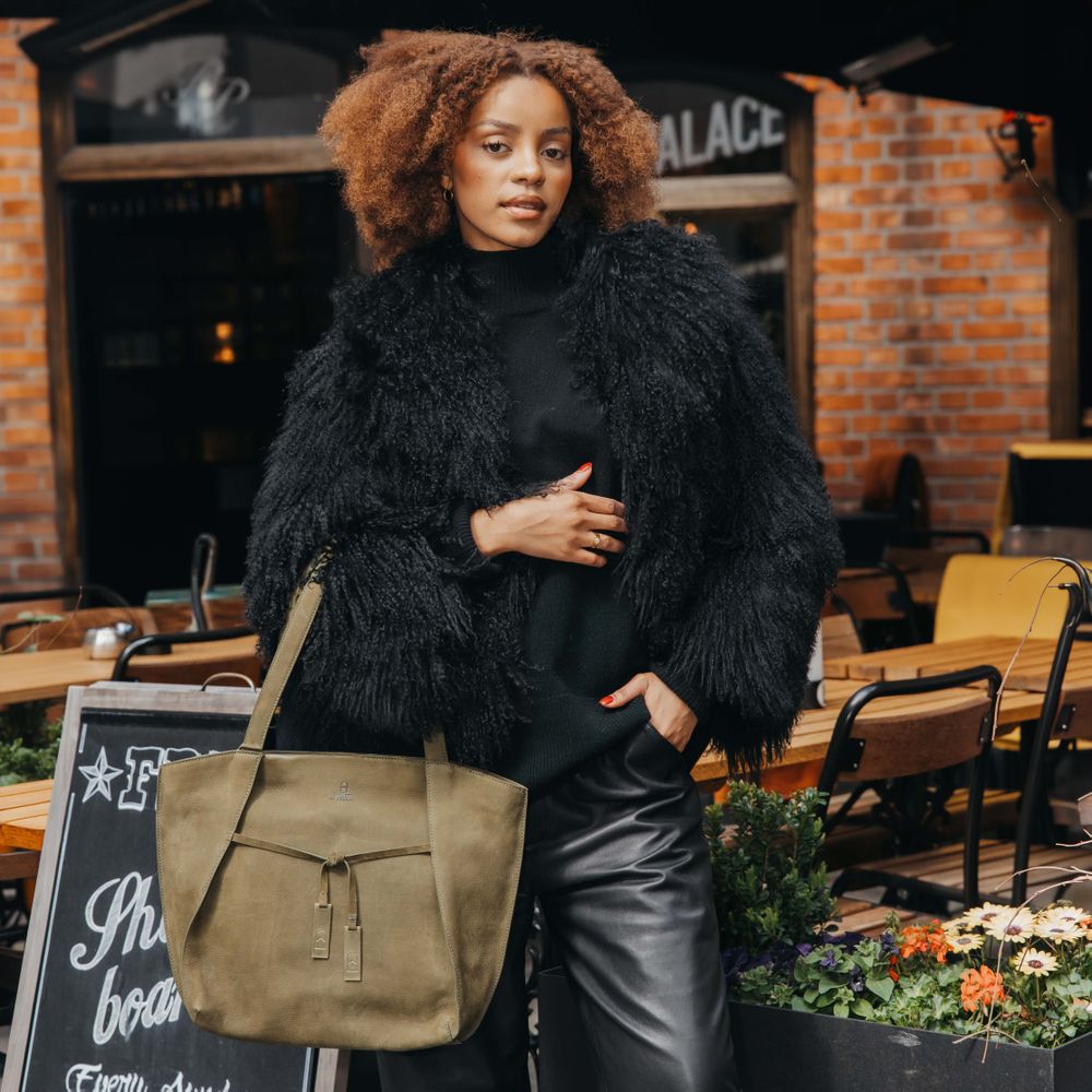 Chic Boho tote bag i skinn